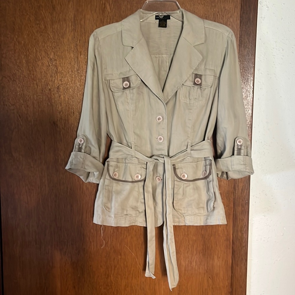 Lightweight safari jacket